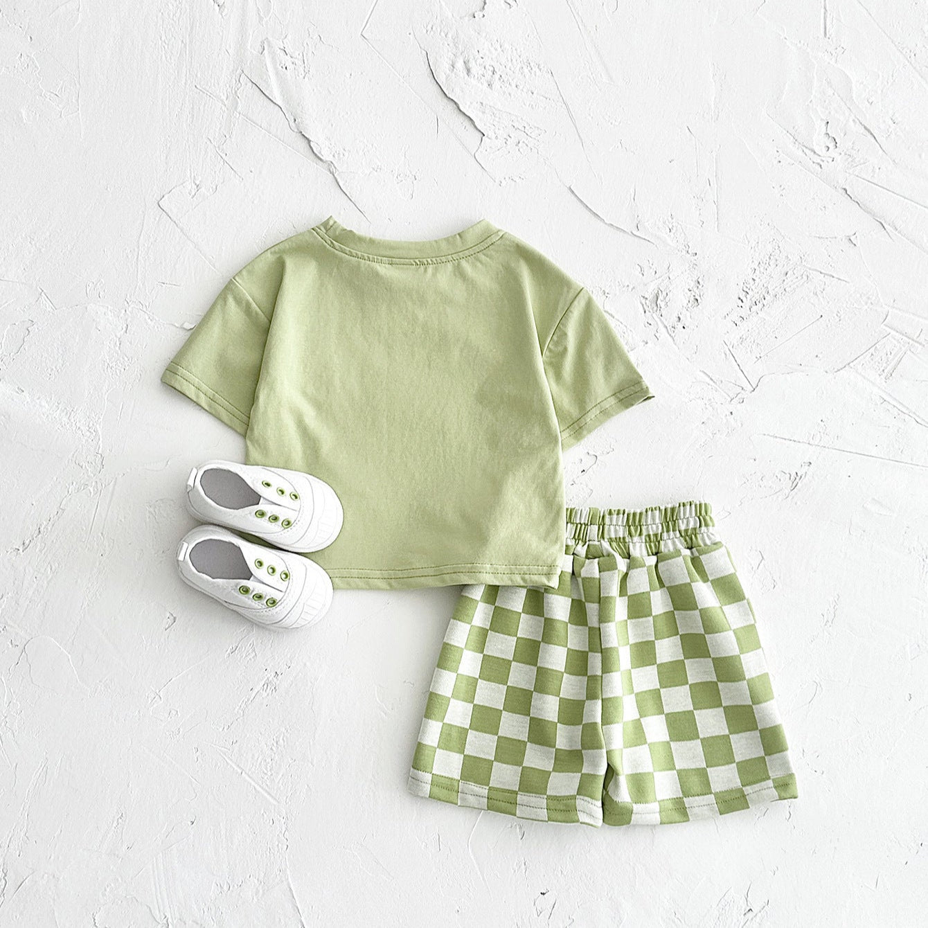 Cute Two-Piece Outfit with Korean Streetwear Vibes